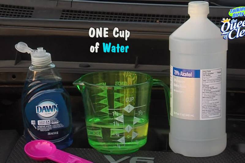 This windshield washer fluid can be made with simple ingredients.